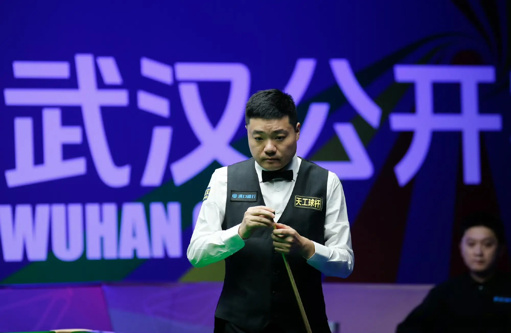 仍获胜, 本次重返福, 他获胜