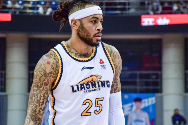 队证明自己, 上形势进行